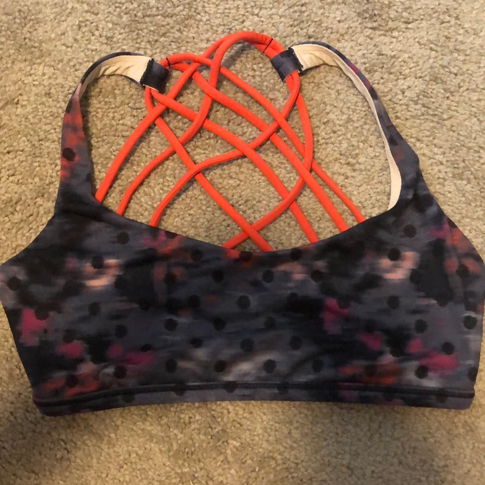 Lululemon size 6 sports bra